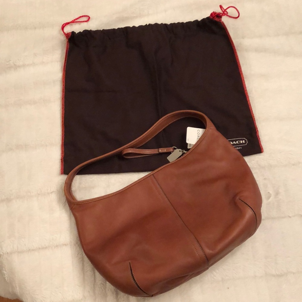 NWT Coach small zip shoulder bag